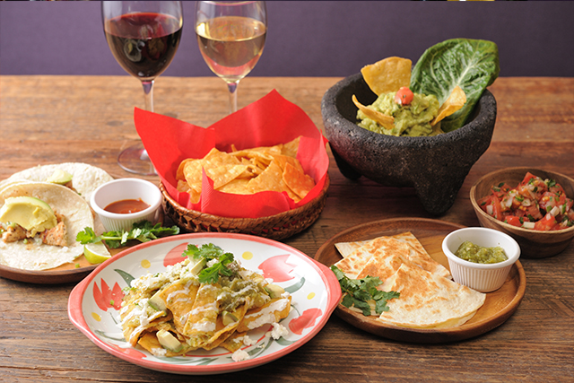18~20時ご来店限定♪ 60分飲み放題&メキシコ料理5品のお得なコース!